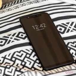 Xiaomi Mi 9 lộ diện với camera khủng 48 MP, sạc nhanh