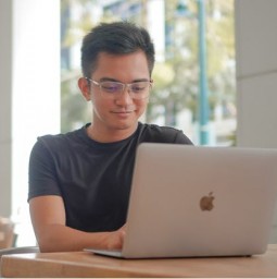 MacBook sẽ có màn hình "siêu cấp" năm 2025