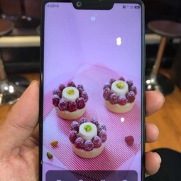 Sharp Aquos S3: "nhái" triệt để iPhone X