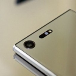 So sánh Xperia XZ Premium với Xperia XZ