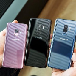 Galaxy S9 chỉ được trang bị camera đơn, trong khi Galaxy S9+ có camera kép.