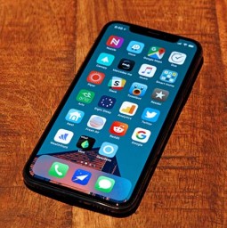 Notch trên iPhone X sẽ có "tuổi thọ" khoảng 2 năm trước khi bị khai tử