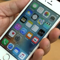 Apple tiếp tục thanh lý iPhone SE