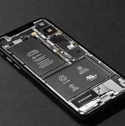 Đâu là chiếc iPhone có nhiều pin nhất trong lịch sử