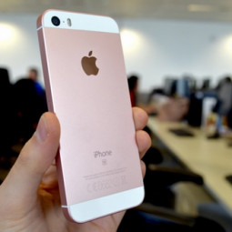 Apple biến Rose Gold thành màu nam tính