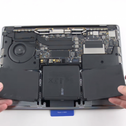Apple thay pin miễn phí cho Macbook Pro 13 inch