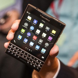 Microsoft nhăm nhe mua lại BlackBerry