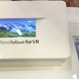 Samsung trình làng màn hình 4K 5,5 inch, chuyên sử dụng cho VR