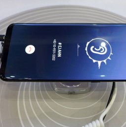 Công nghệ của Samsung cho phép phát âm thanh ra từ... màn hình.