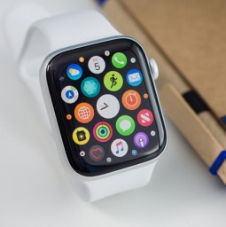 Apple Watch sẽ có màn hình xịn hơn, pin “trâu” hơn
