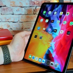 iPad vẫn là "bá vương" trên thị trường máy tính bảng.