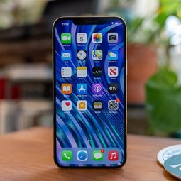 Mẫu iPhone đáng mua vì đẹp, mạnh, màn lớn dưới 15 triệu