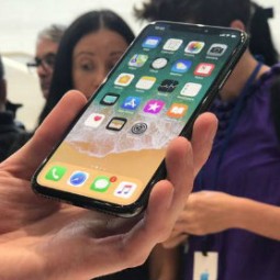 Đơn hàng đặt mua iPhone X đang quá tải