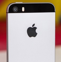 Vừa ra mắt iPhone 2018, Apple làm điều không tưởng với iPhone X, SE