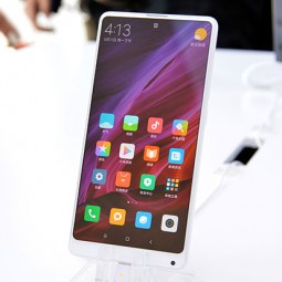 Xiaomi Mi MIX 2 vỏ gốm nguyên khối lên kệ tại Việt Nam