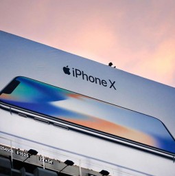 iPhone X sắp tái xuất sau vài tháng bị khai tử