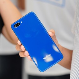 Realme C1 phiên bản màu xanh "lên kệ"