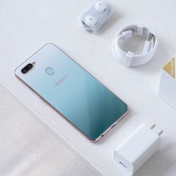 Oppo ra mắt F9 phiên bản đặc biệt xanh phỉ thúy