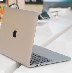 Apple đang có kế hoạch chuyển một số hoạt động sản xuất MacBook sang Việt Nam